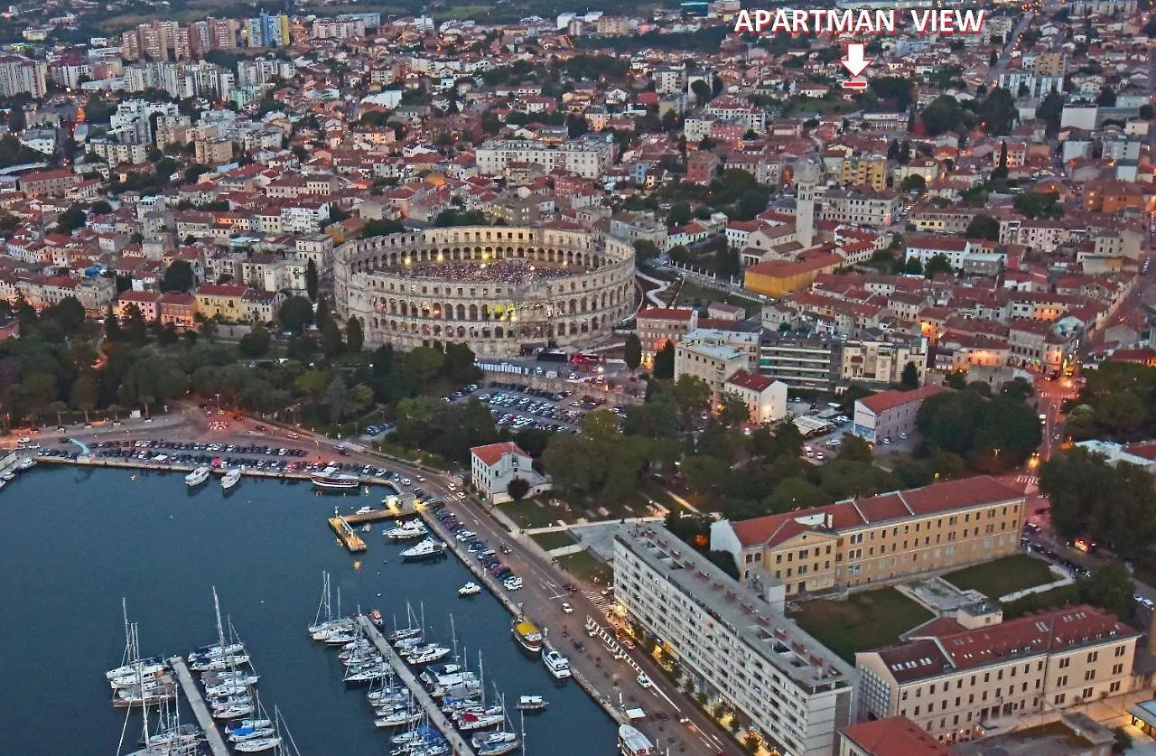 Apartment Apartman View Pula